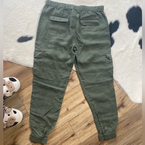 Nicole Miller New York women's linen jogger pants in a solid green - Picture 7 of 9